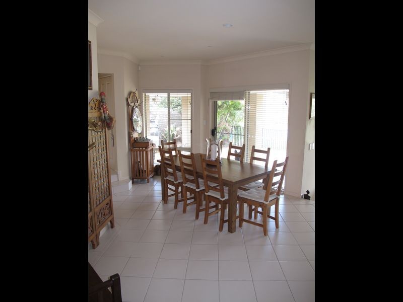 17 Riverwood Drive, Ashmore QLD 4214