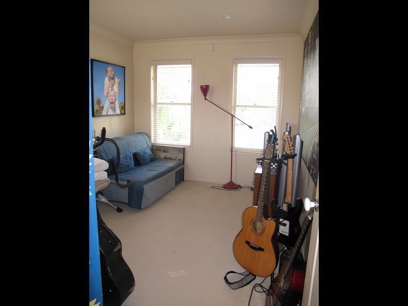 17 Riverwood Drive, Ashmore QLD 4214