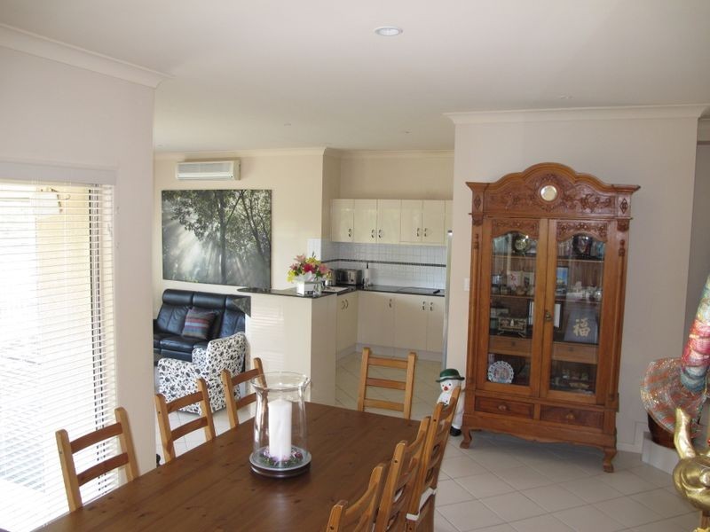 17 Riverwood Drive, Ashmore QLD 4214