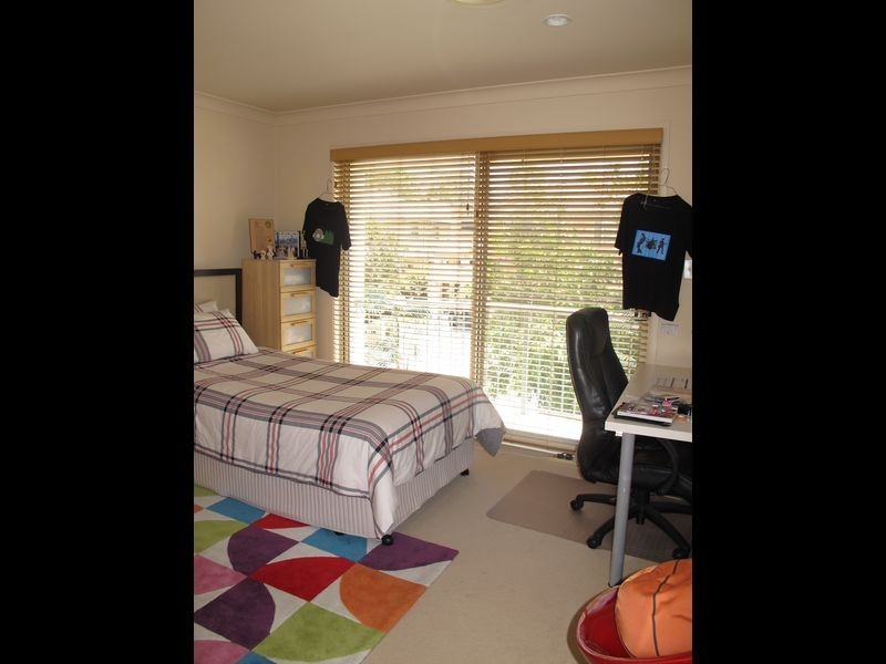 17 Riverwood Drive, Ashmore QLD 4214