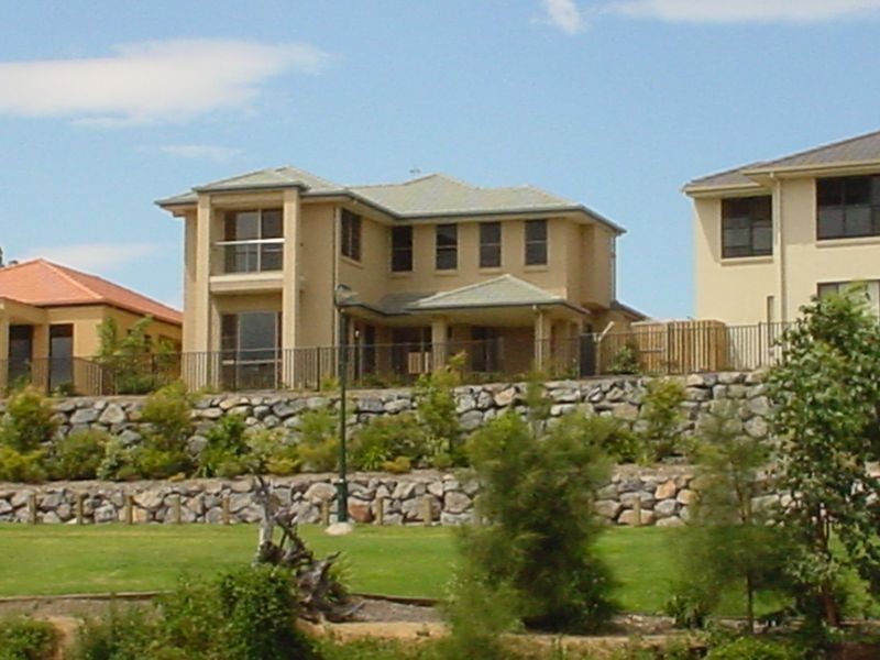 17 Riverwood Drive, Ashmore QLD 4214