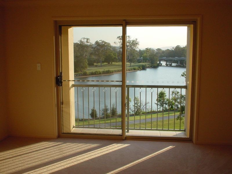 17 Riverwood Drive, Ashmore QLD 4214