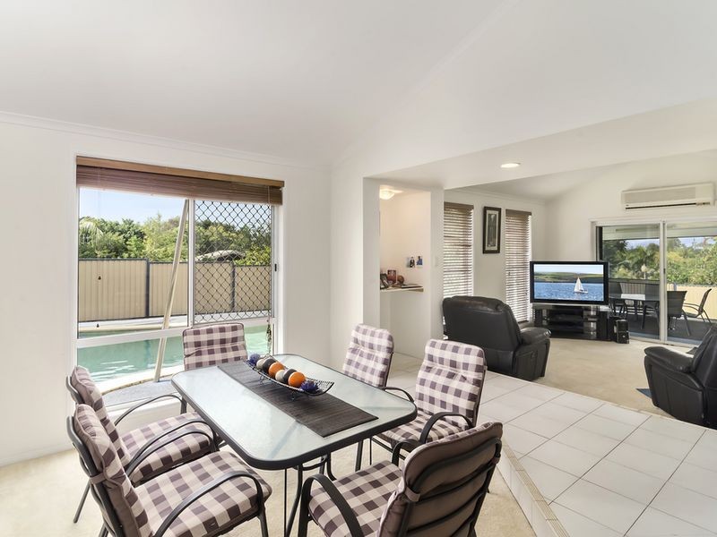 1 St Georges Court, Carrara QLD 4211