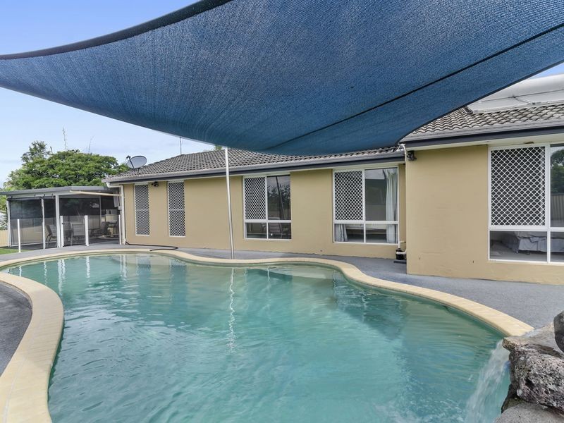 1 St Georges Court, Carrara QLD 4211