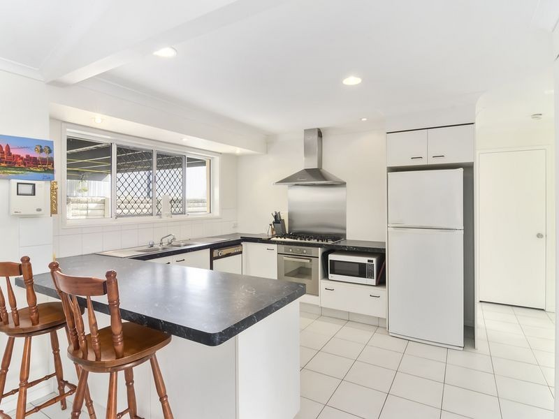 1 St Georges Court, Carrara QLD 4211