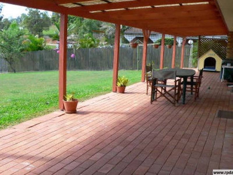 8 Marble Drive, Carrara QLD 4211