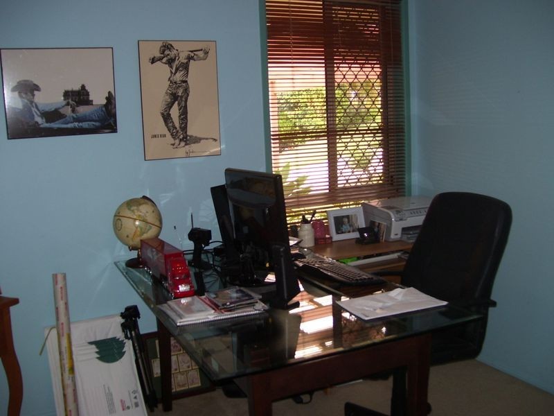 8 Marble Drive, Carrara QLD 4211