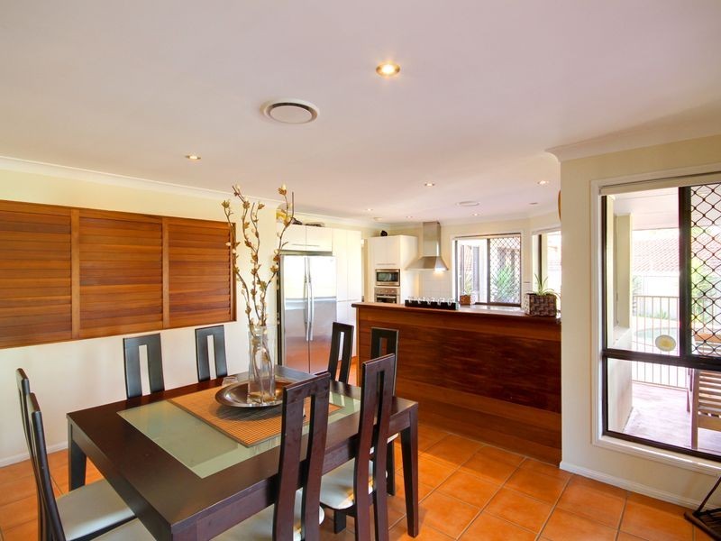 35 Merridown Drive, Merrimac QLD 4226