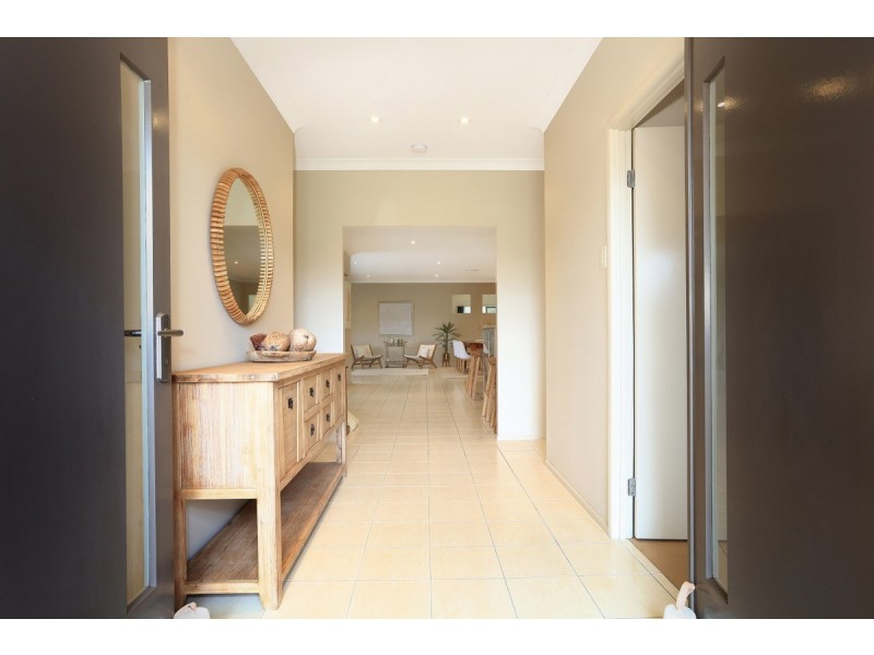 28 Mountain View Crest, Mount Nathan QLD 4211