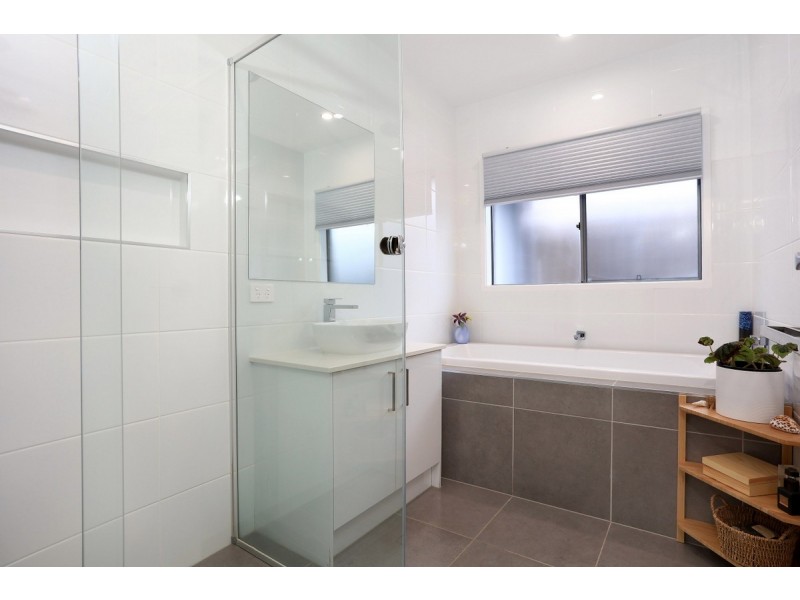60 Christina Drive, Coomera Waters QLD 4209