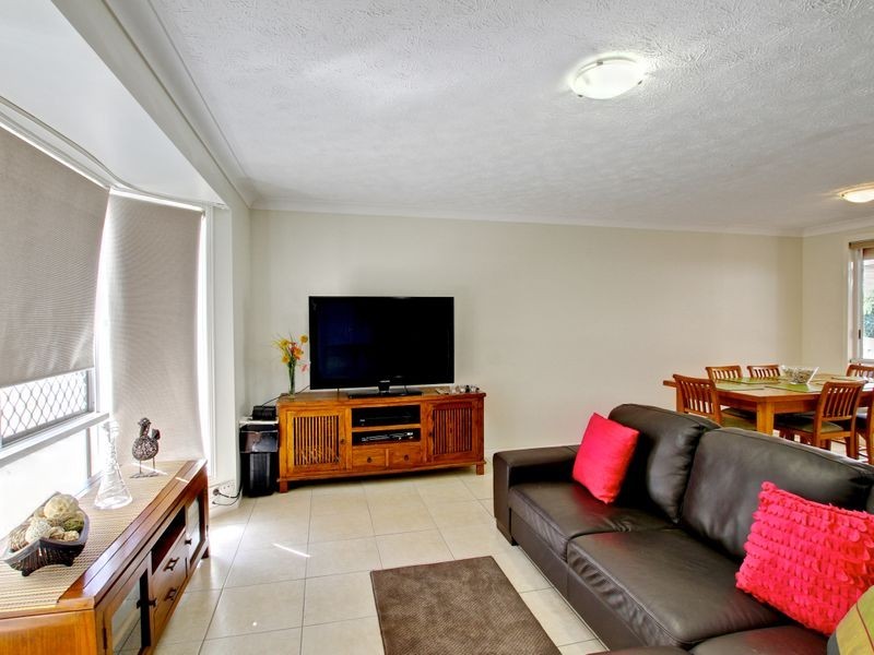 125 Explorers Way, Highland Park QLD 4211