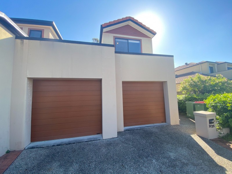 2/25 Riverwood Drive, Ashmore QLD 4214