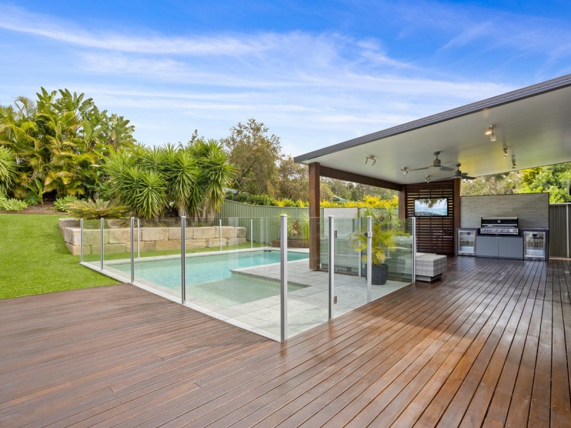 22 Balfour Crescent, Highland Park QLD 4211
