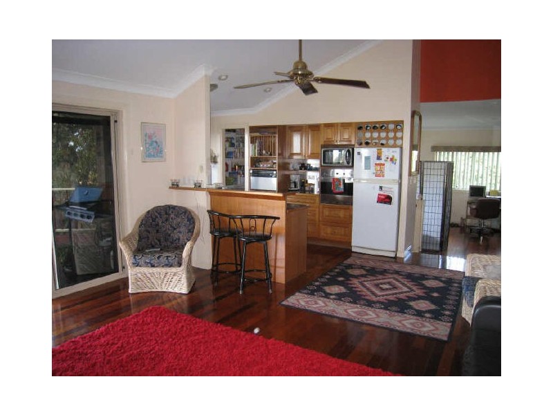 35 Renfrew Drive, Highland Park QLD 4211