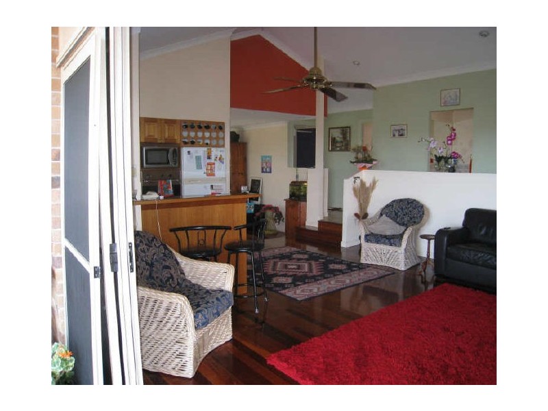 35 Renfrew Drive, Highland Park QLD 4211