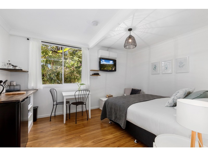 8 Canyon Parade, Springbrook QLD 4213