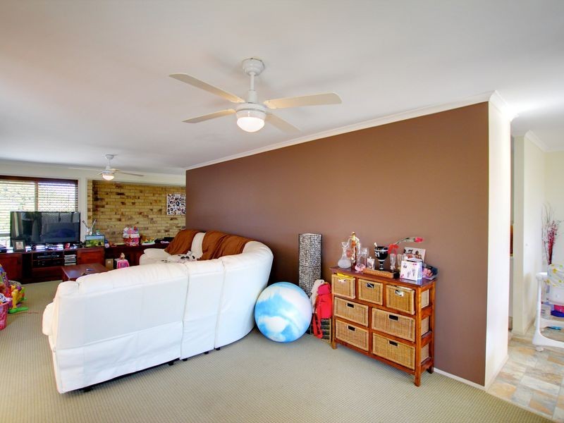 12 Issell Place, Highland Park QLD 4211