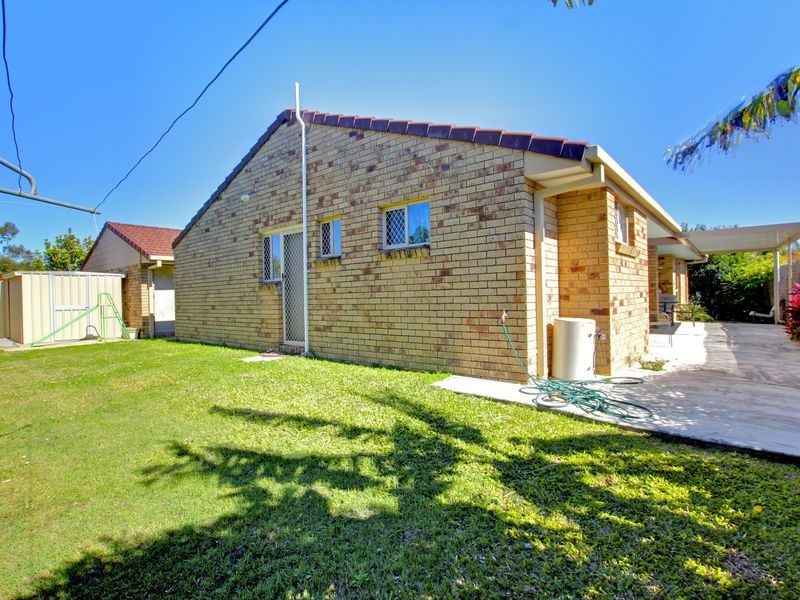 12 Issell Place, Highland Park QLD 4211