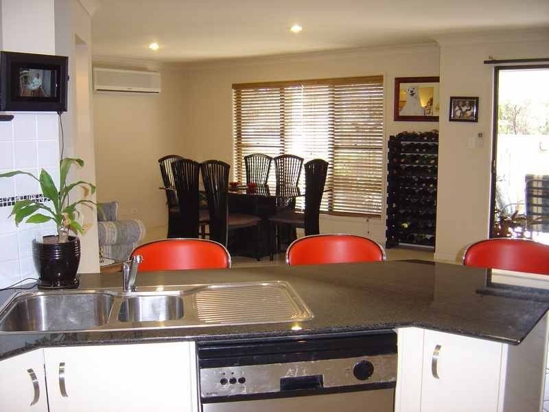 10 Rhiannon Drive, Ashmore QLD 4214