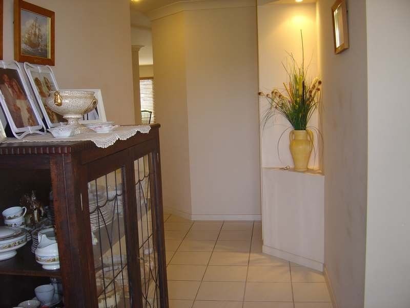 10 Rhiannon Drive, Ashmore QLD 4214