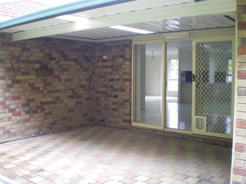 8 Essex Court, Nerang QLD 4211