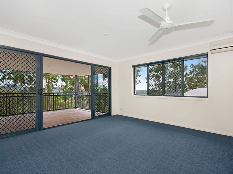 21 Tara Vista Boulevard, Highland Park QLD 4211