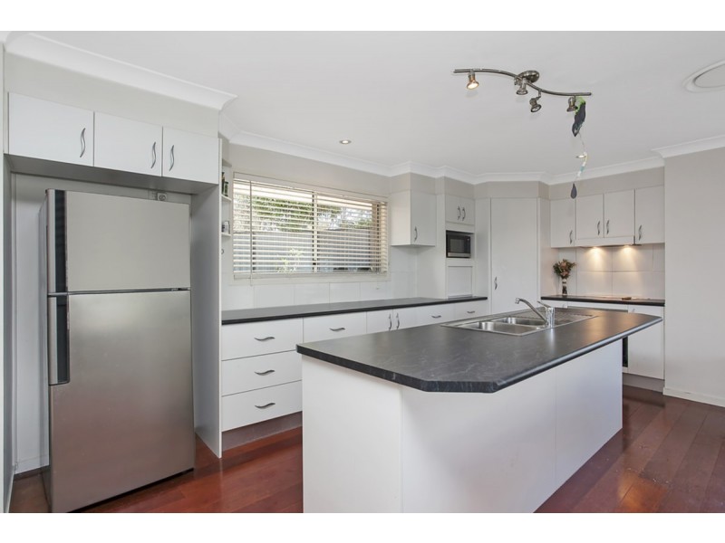 16 Mylor Street, Nerang QLD 4211