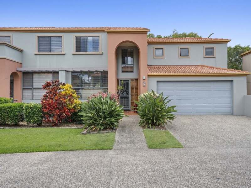 104/20 Fairway Drive, Clear Island Waters QLD 4226