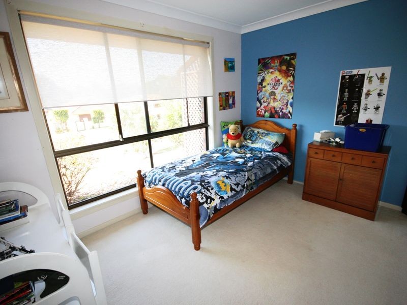 12 Whitian Drive, Carrara QLD 4211