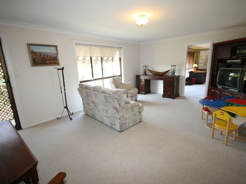 12 Whitian Drive, Carrara QLD 4211