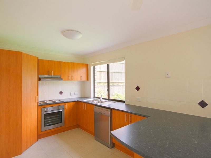 1/30 Debbie Way, Nerang QLD 4211