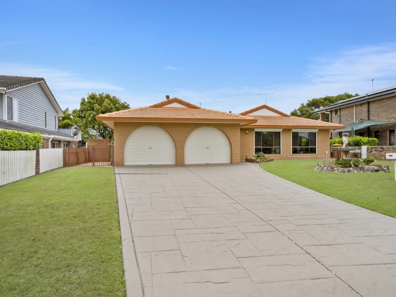 15 Maralinga Drive, Ashmore QLD 4214