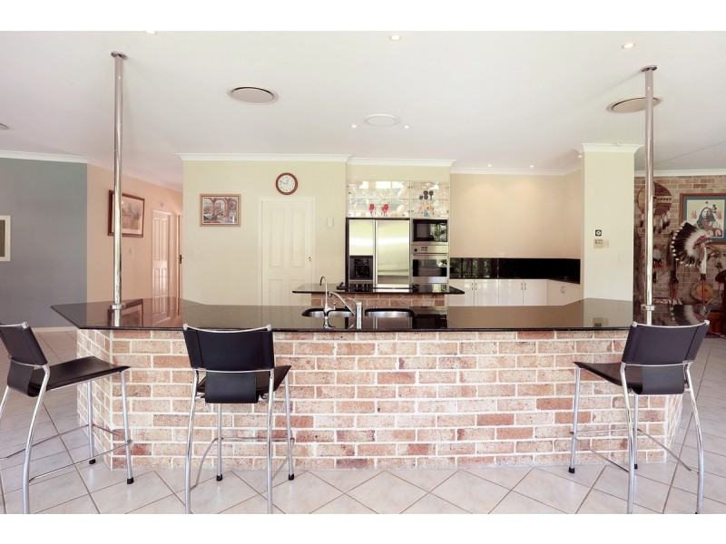 8a Arjuna Way, Gaven QLD 4211