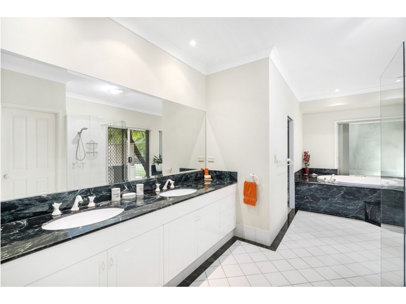 8a Arjuna Way, Gaven QLD 4211