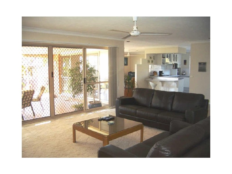 3 Nairn Court, Highland Park QLD 4211