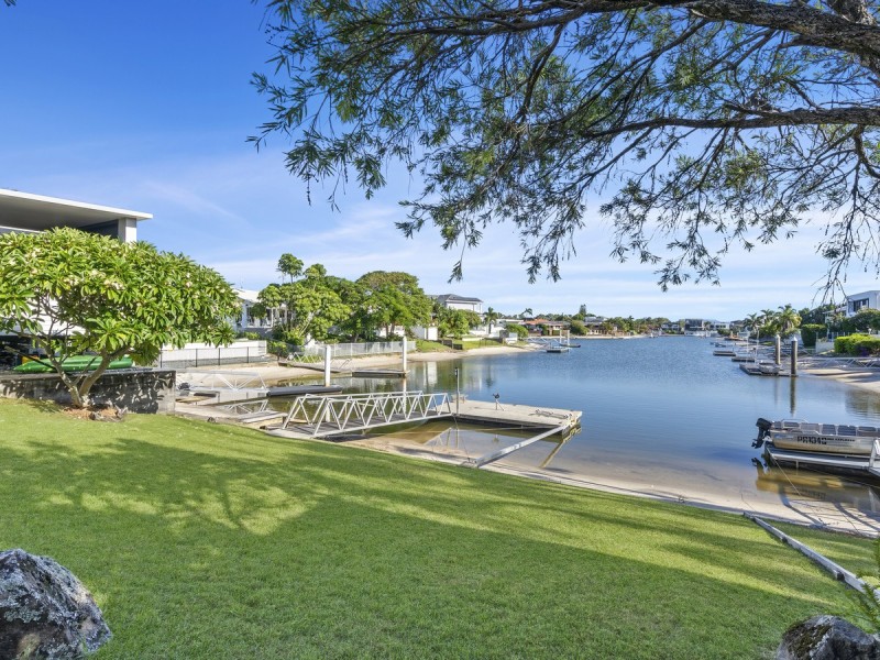 44 Allawah Street, Sorrento QLD 4217