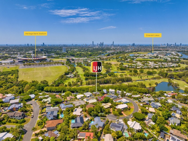 12 Summit Crescent, Carrara QLD 4211