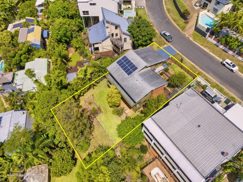 12 Summit Crescent, Carrara QLD 4211