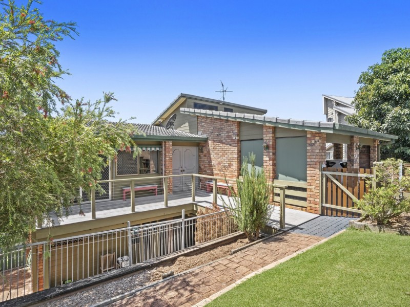12 Summit Crescent, Carrara QLD 4211