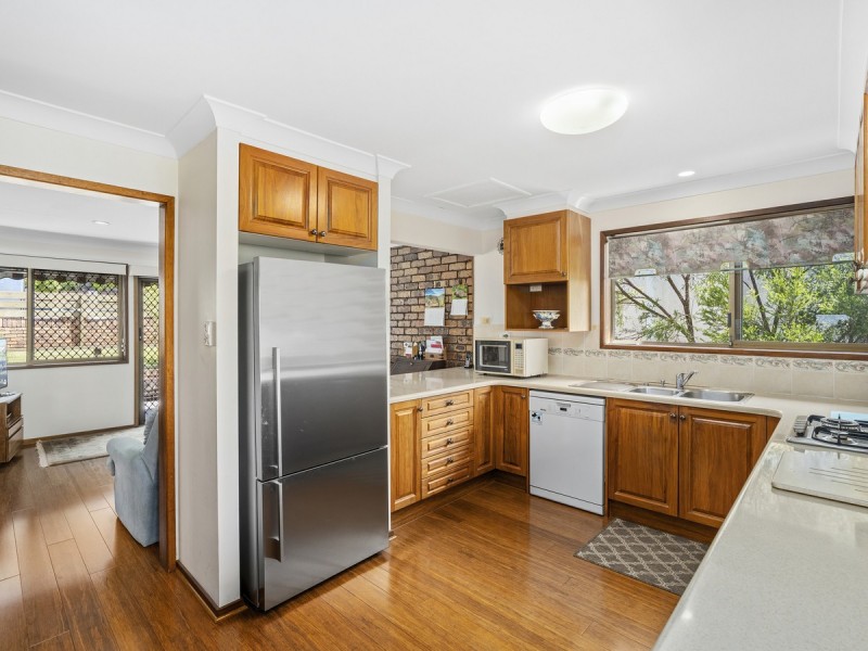 12 Summit Crescent, Carrara QLD 4211