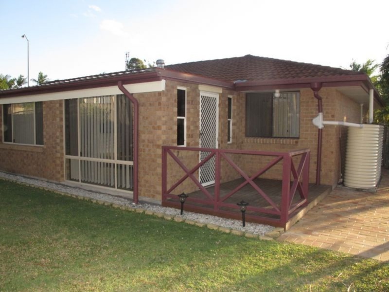 2/1 Wirth Terrace, Highland Park QLD 4211