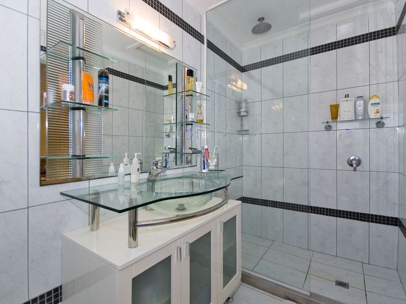 26 Summit Crescent, Carrara QLD 4211