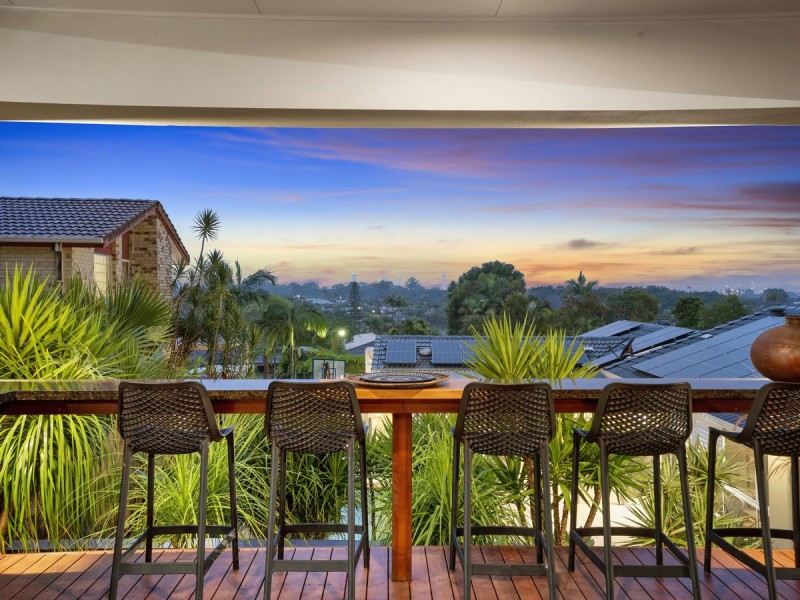 17 Foxhill Court, Carrara QLD 4211