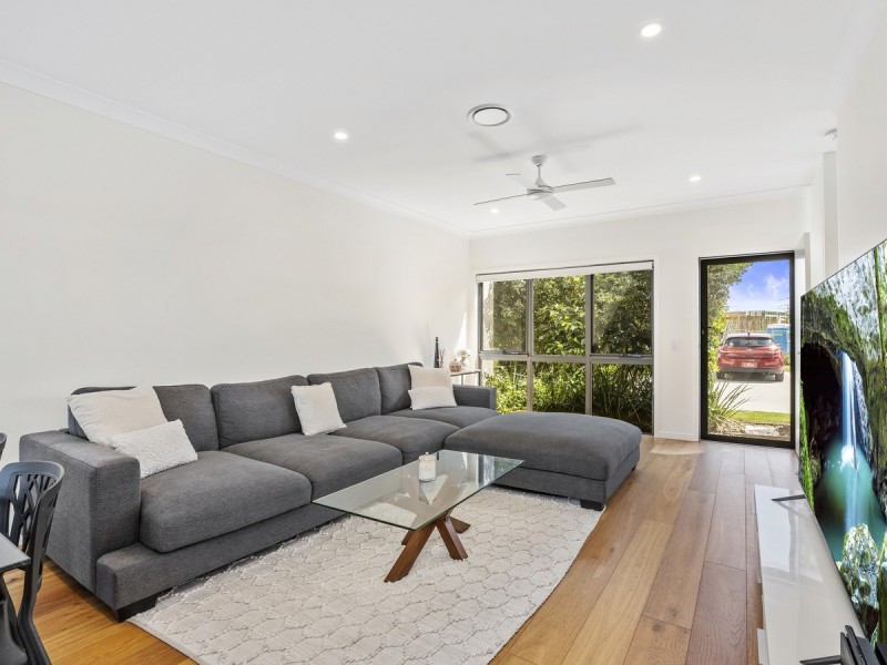 61/1 Lyra Avenue, Hope Island QLD 4212