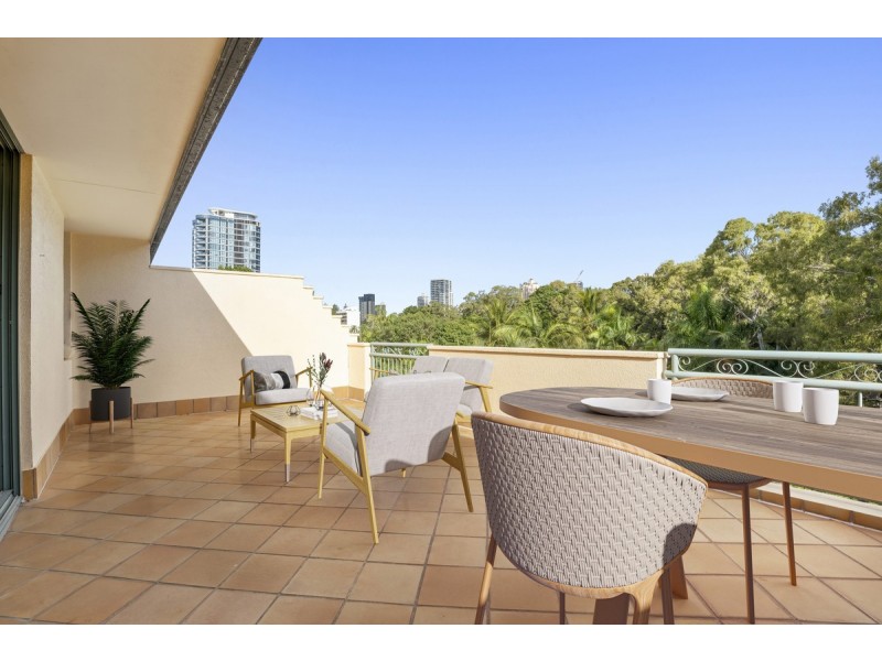 21/12 Monte Carlo Avenue, Surfers Paradise QLD 4217