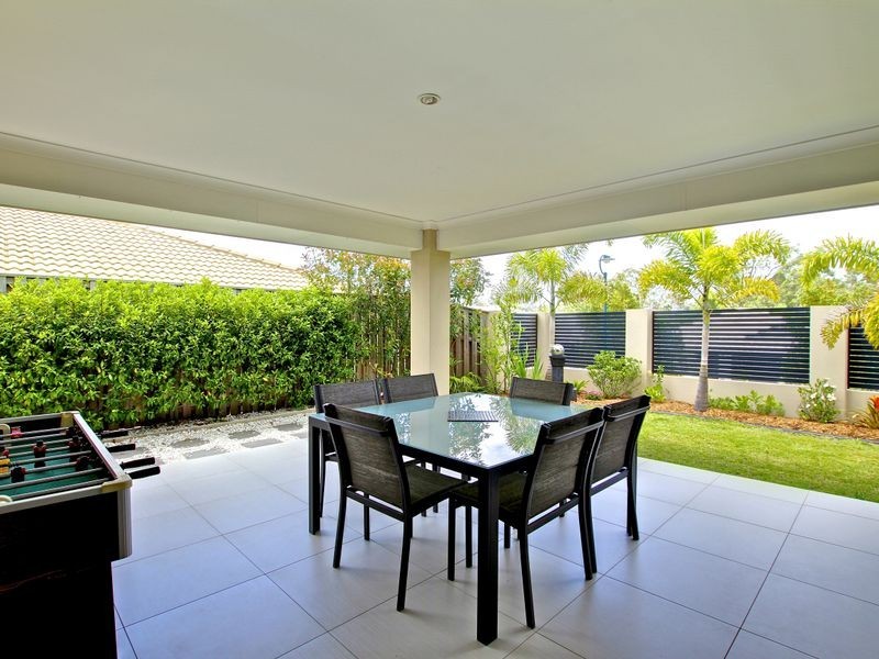 1 Thomas Hilton Place, Nerang QLD 4211