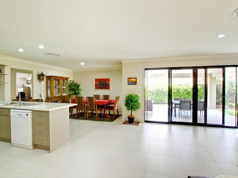 1 Thomas Hilton Place, Nerang QLD 4211