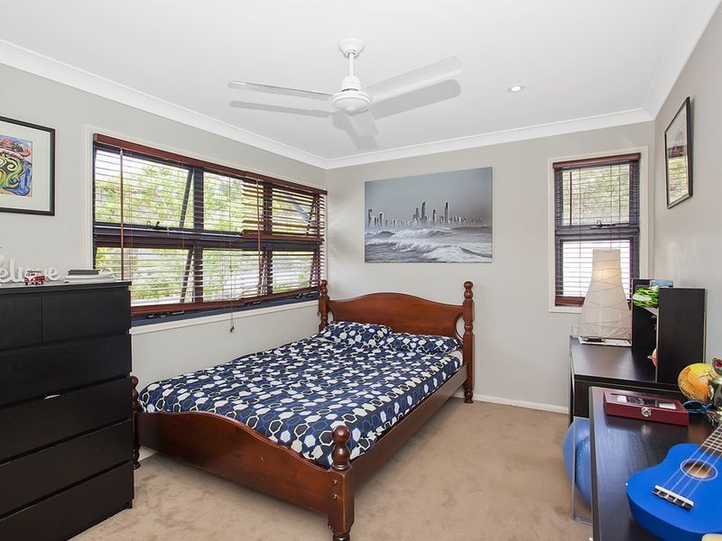 11 Rivage Place, Highland Park QLD 4211