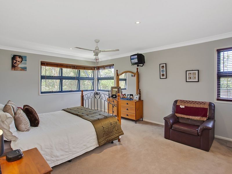 11 Rivage Place, Highland Park QLD 4211