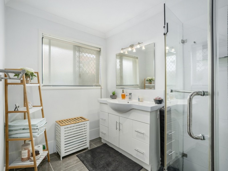 5/2 Pappas Way, Carrara QLD 4211
